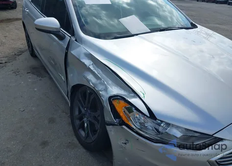 2018 Ford Fusion Hybrid Se z USA, uszkodzony, nr VIN 3FA6P0LU0JR169771